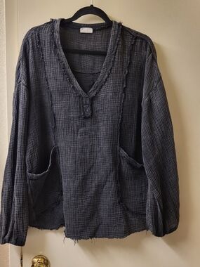 Three Bird Nest EUC Black Cotton Gauze Pullover Top